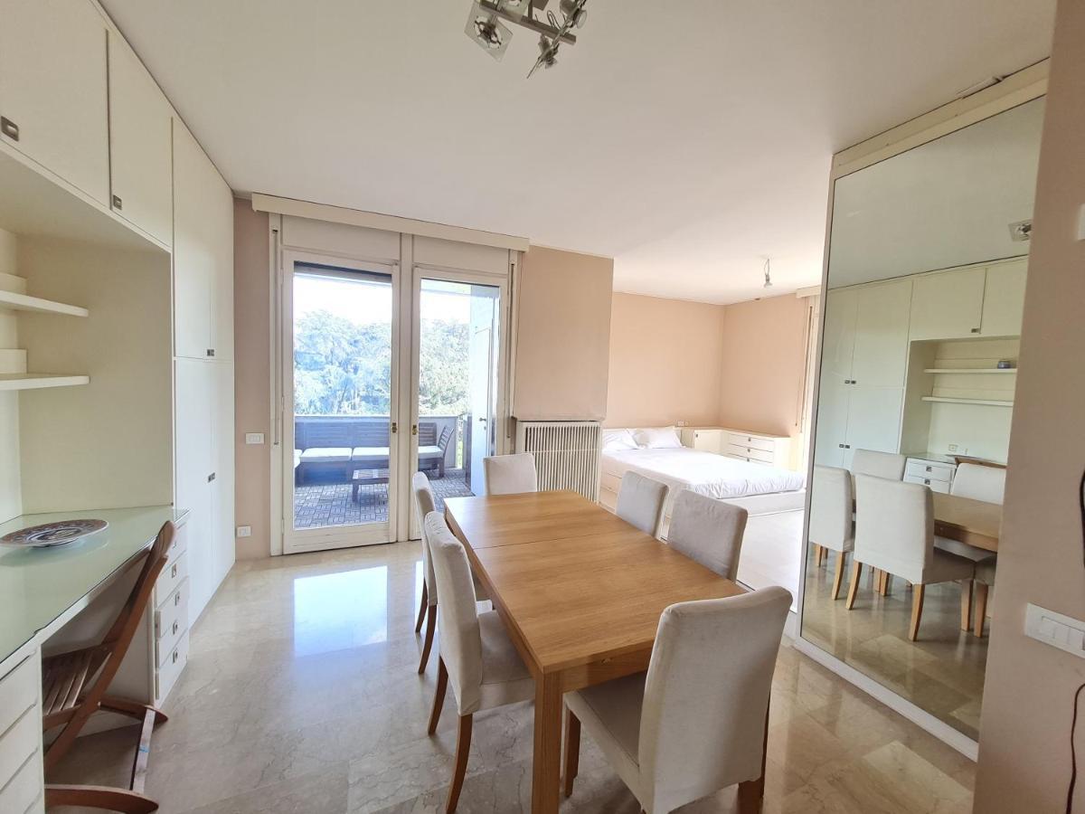Ottoboni Charme Apartment With Terrace Milan Exterior photo